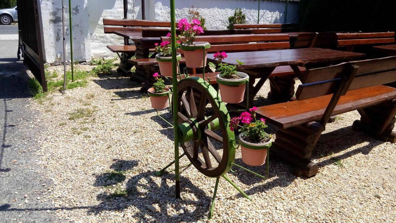 Fehérló Vendégház&Restaurant Bük Extérieur photo
